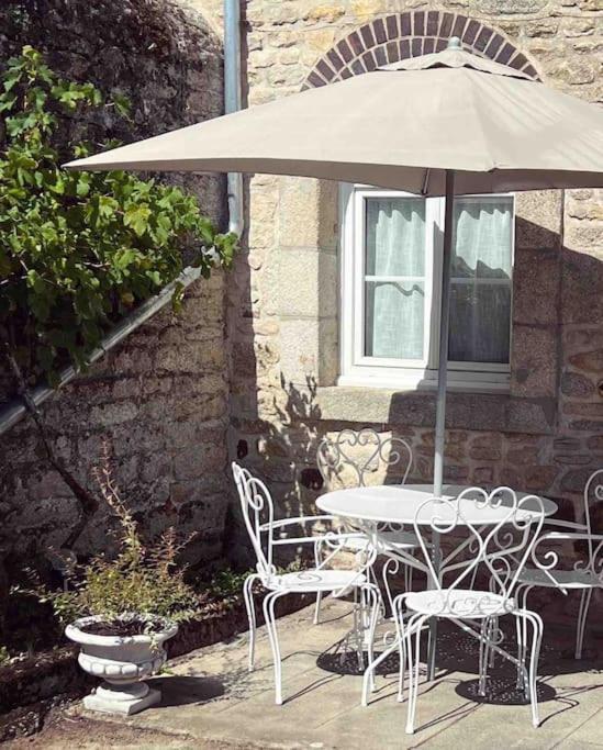 Charmante Maisonette A Arconnay Exterior photo