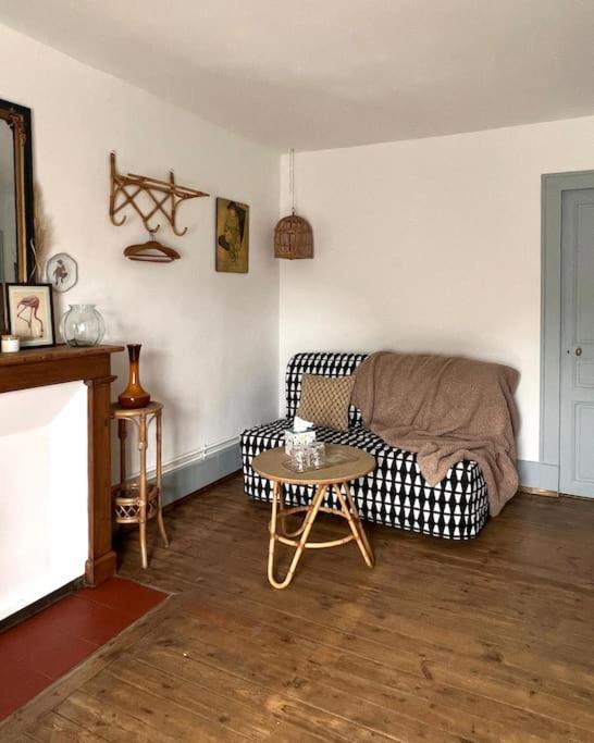Charmante Maisonette A Arconnay Exterior photo